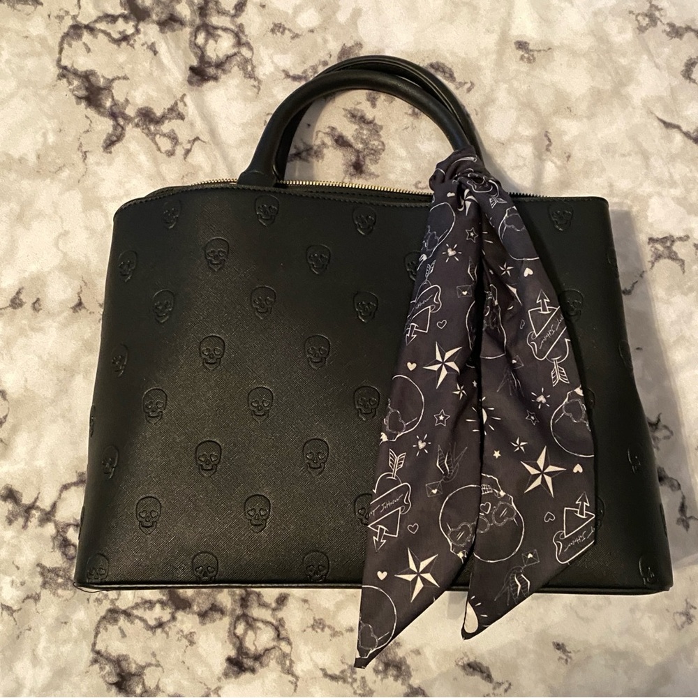 NWOT š Betsey Johnson Embossed Skullicious Satchel Skulls Tote Handbag & Scarf - Picture 3 of 8